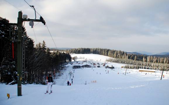 Hoogste dalstation in het Süderbergland – skigebied Sahnehang Hoogste dalstation in het Süderbergland – skigebied Sahnehang
